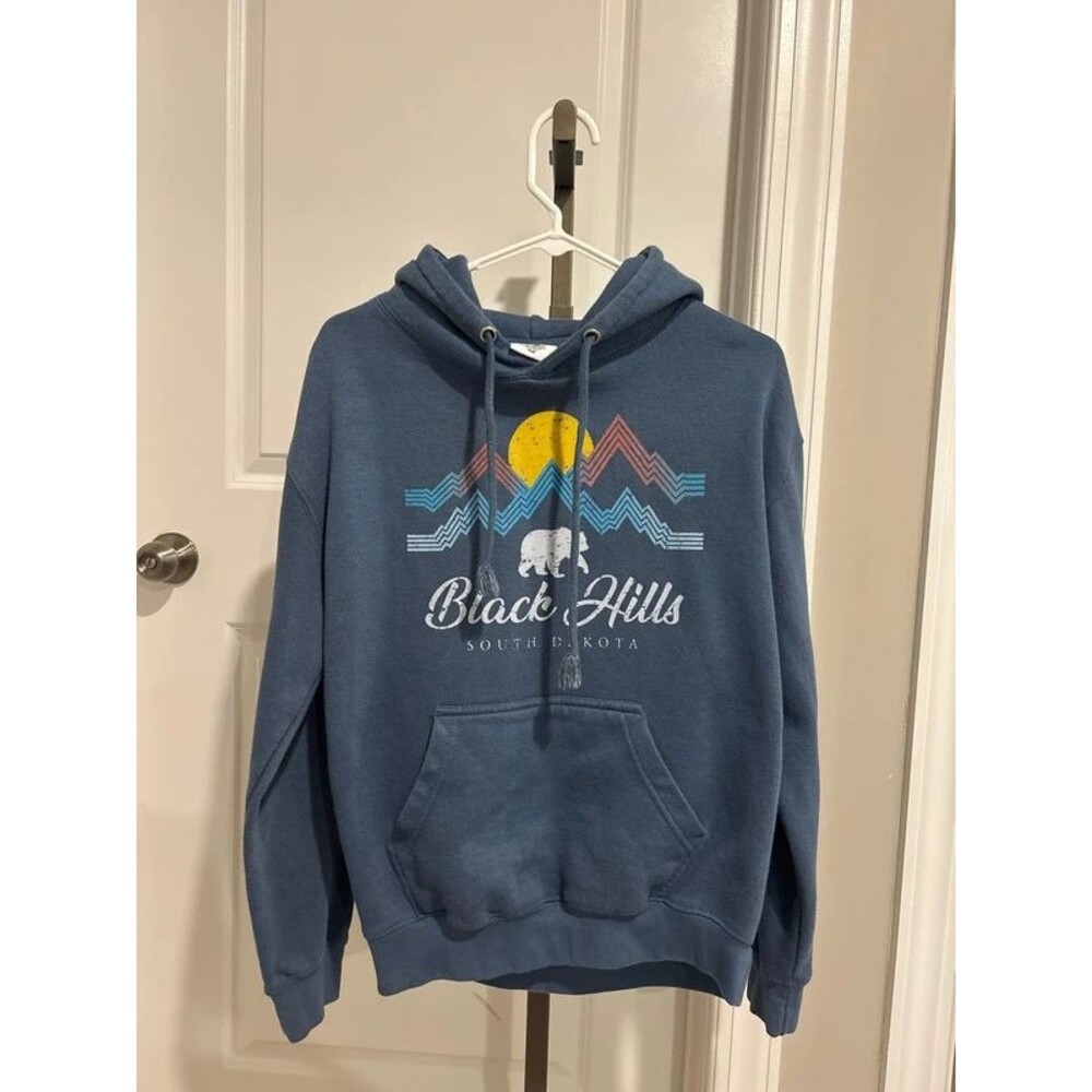 Black Hills South Dakota Blue Graphic Hoodie, Women's Medium Clothing